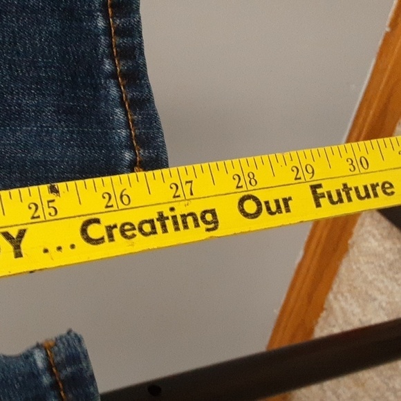 Lee Relaxed Fit Straight Leg Mid Rise Jeans - Picture 5 of 9